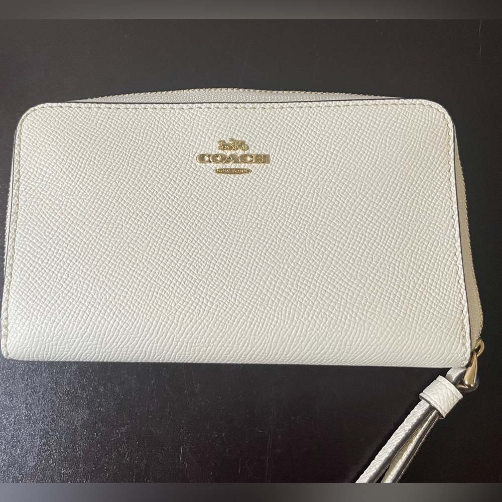 Coach Wallet Wristlet w/Phone Slot - off white